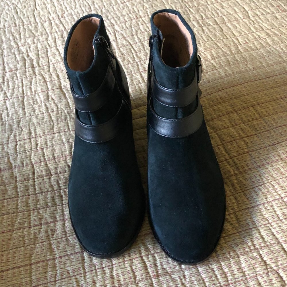 Vionic Ankle Boots - Picture 8 of 9